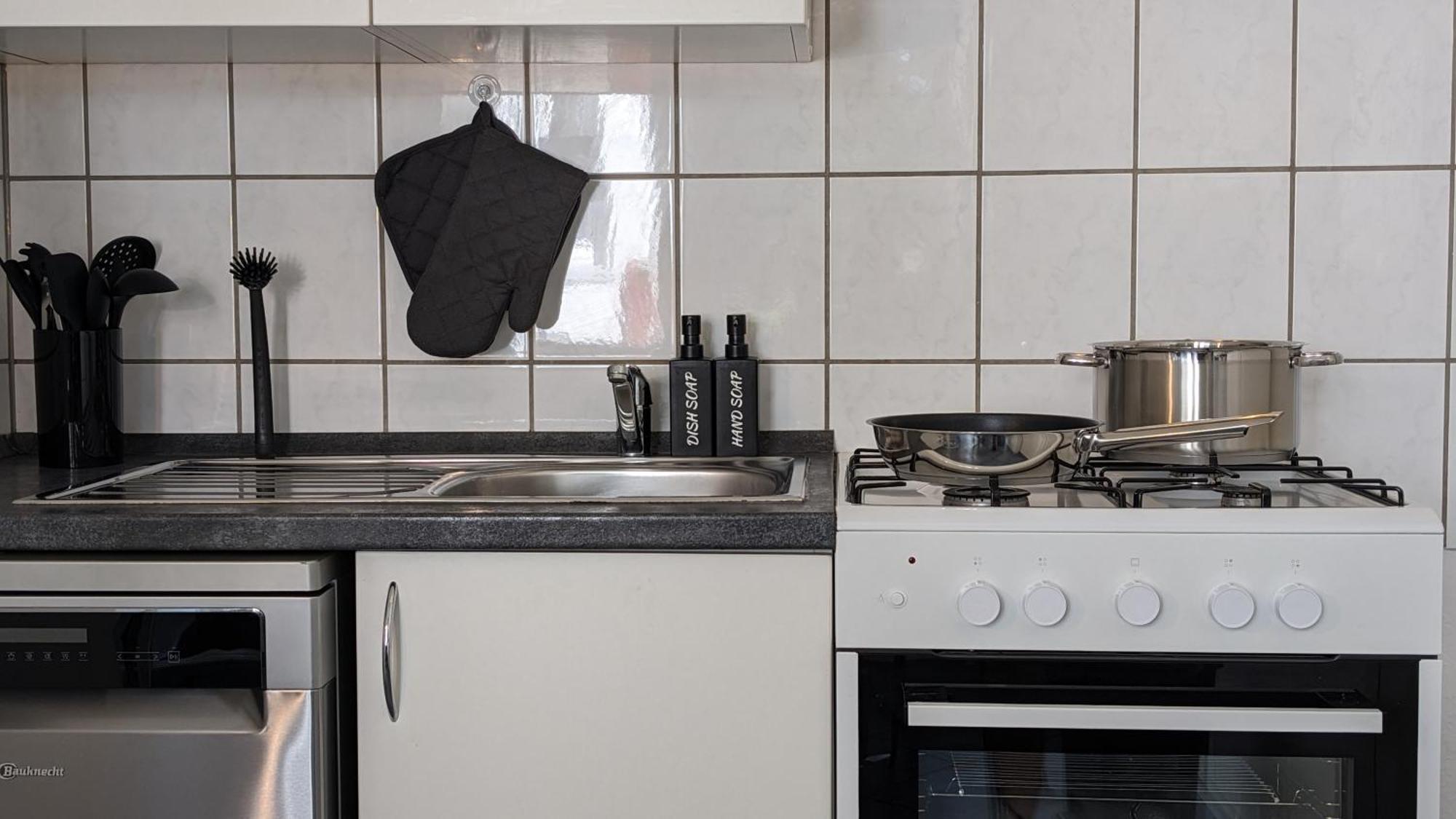 Rellingen Tt Living Apartments Bonitas & Divinitas I 2 Schlafzimmer I Kueche I Vollbad I Waschmaschine מראה חיצוני תמונה