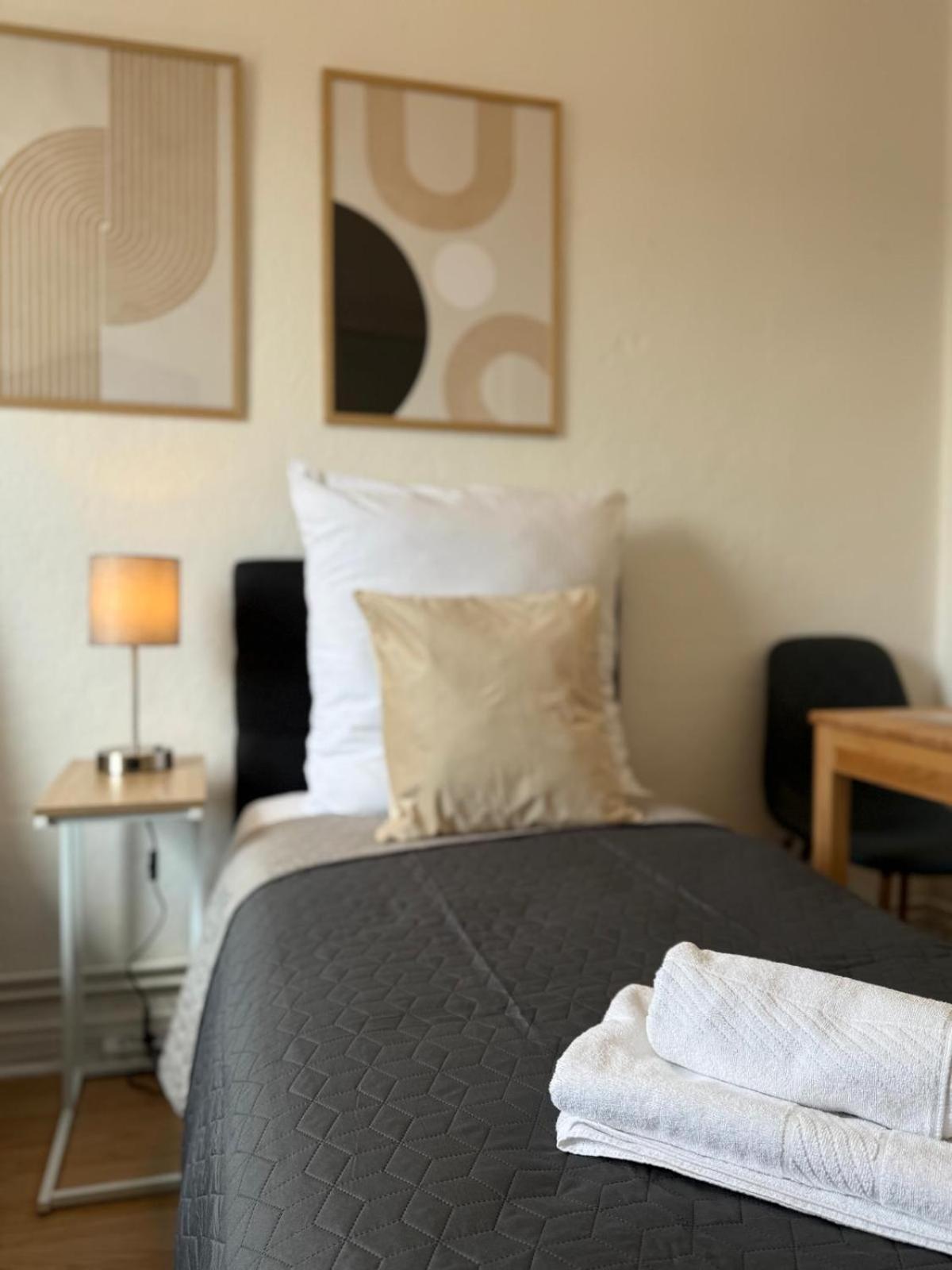 Rellingen Tt Living Apartments Bonitas & Divinitas I 2 Schlafzimmer I Kueche I Vollbad I Waschmaschine מראה חיצוני תמונה